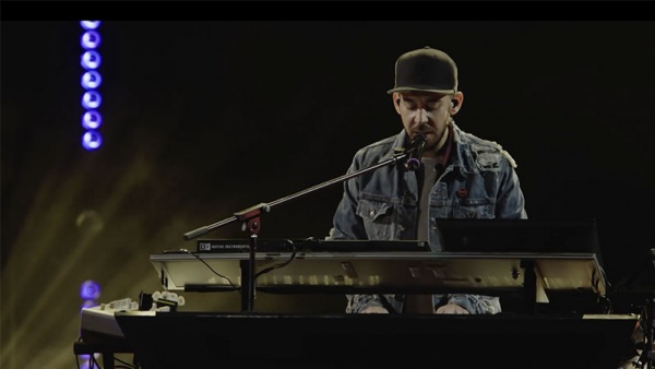 Linkin Park toca nova música em tributo a Chester Bennington; ouça aqui