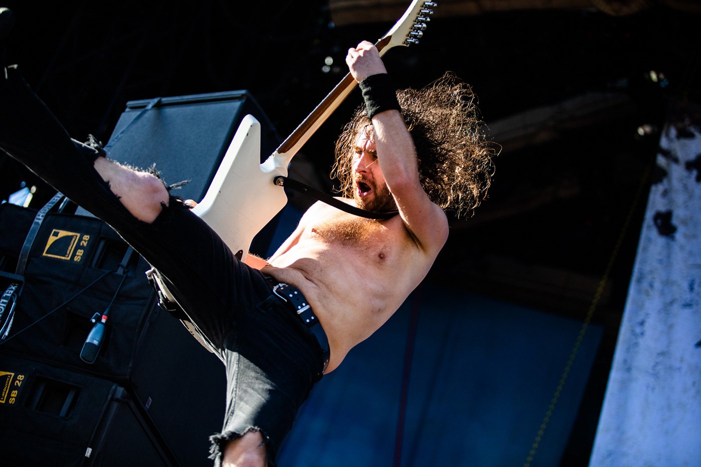 Airbourne na abertura do show do Iron Maiden em Lisboa. Crédito: Rodrigo Simas