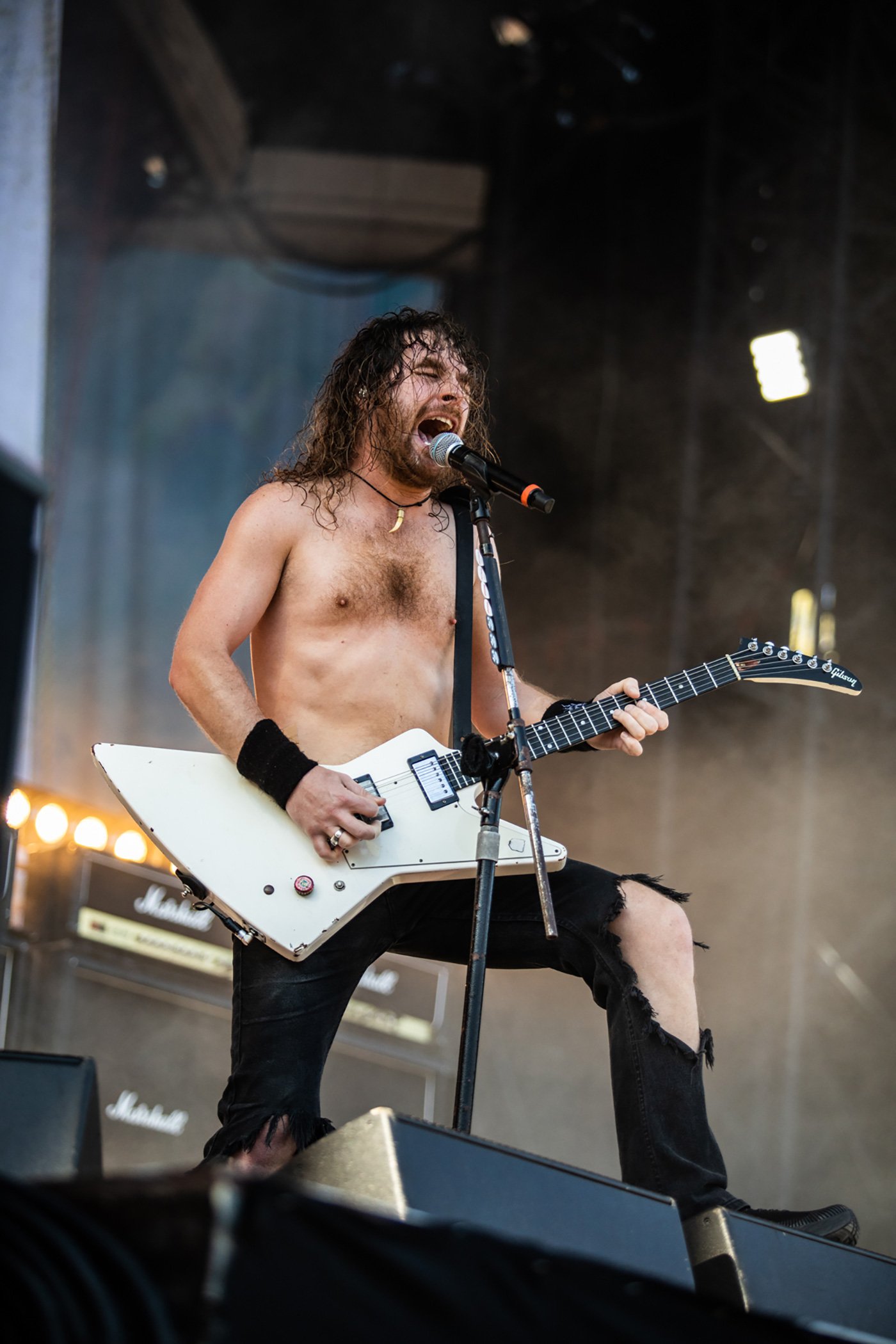 Airbourne na abertura do show do Iron Maiden em Lisboa. Crédito: Rodrigo Simas