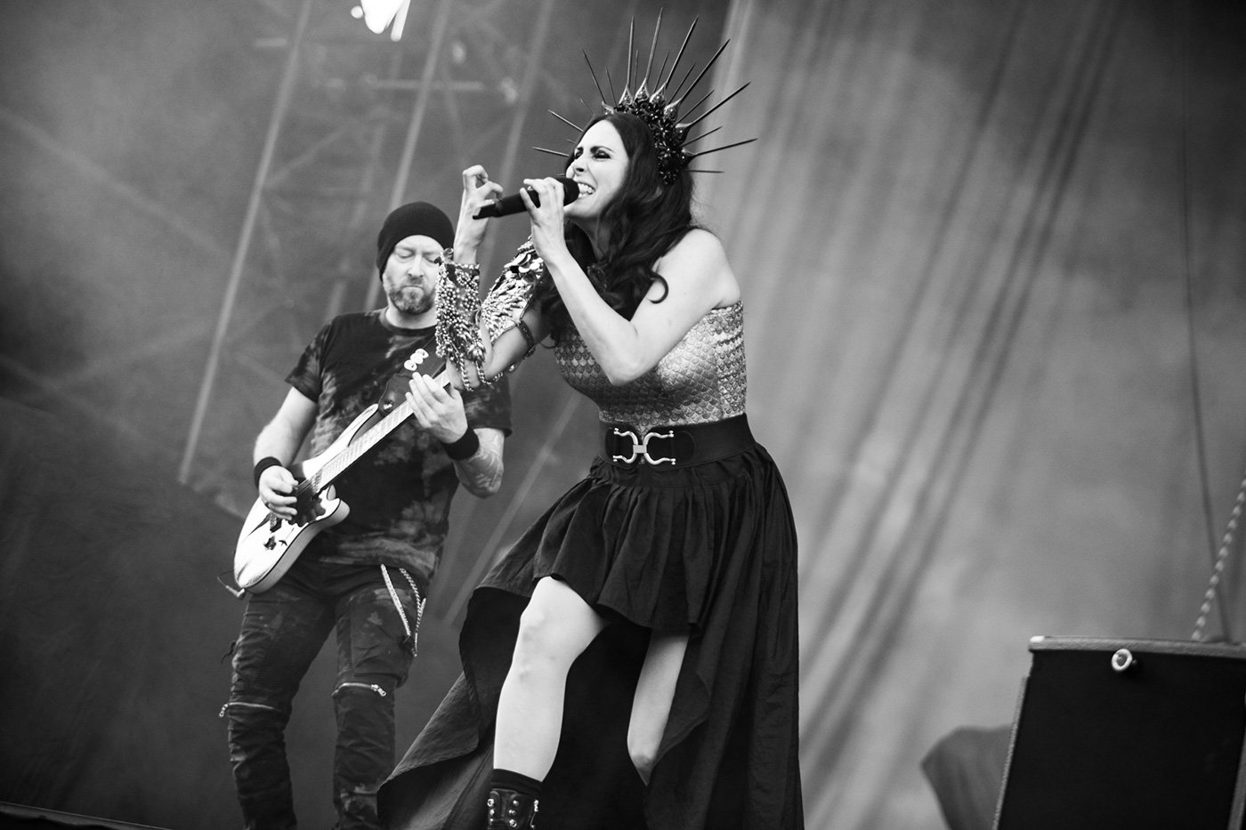 Within Temptation na abertura do show do Iron Maiden em Lisboa. Crédito: Rodrigo Simas