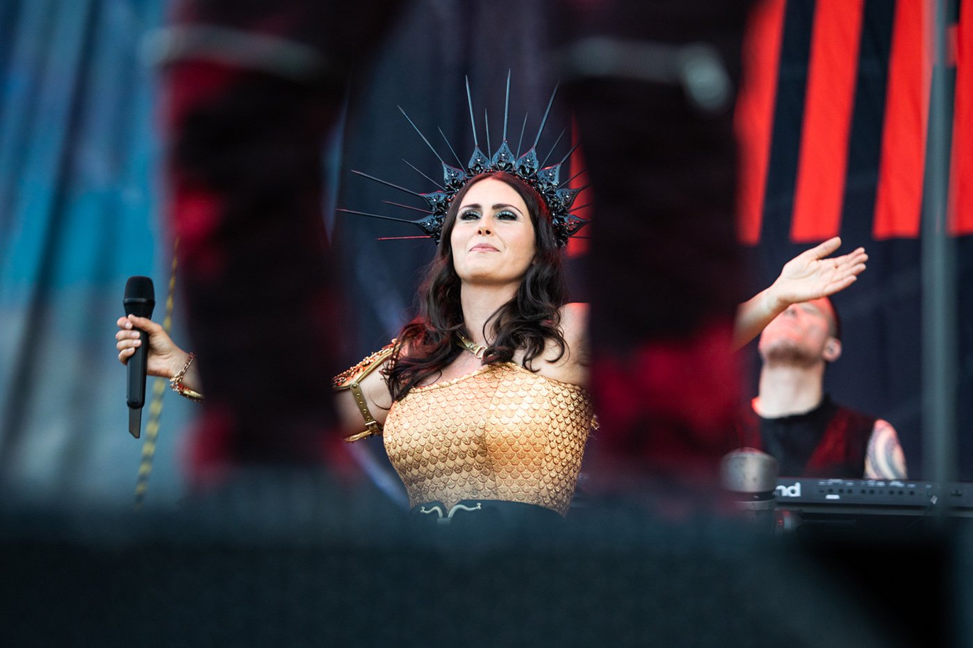 Within Temptation na abertura do show do Iron Maiden em Lisboa. Crédito: Rodrigo Simas