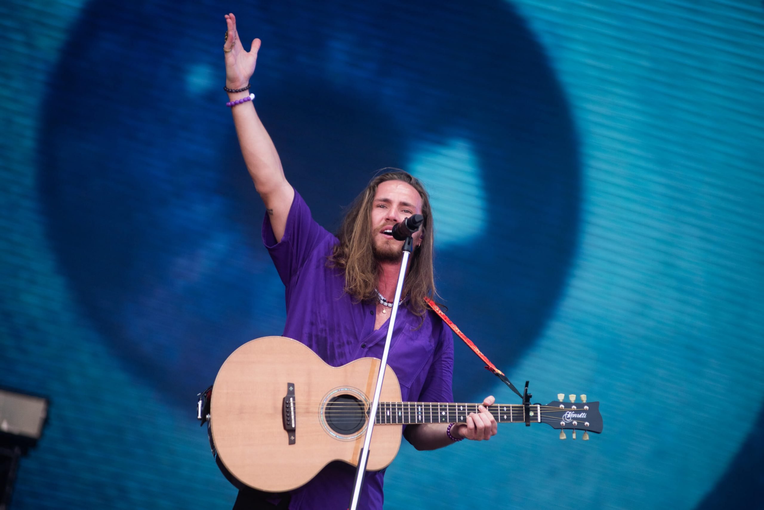 Vitor Kley e Di Ferrero no Rock in Rio 2022. Crédito: Rafael Beck