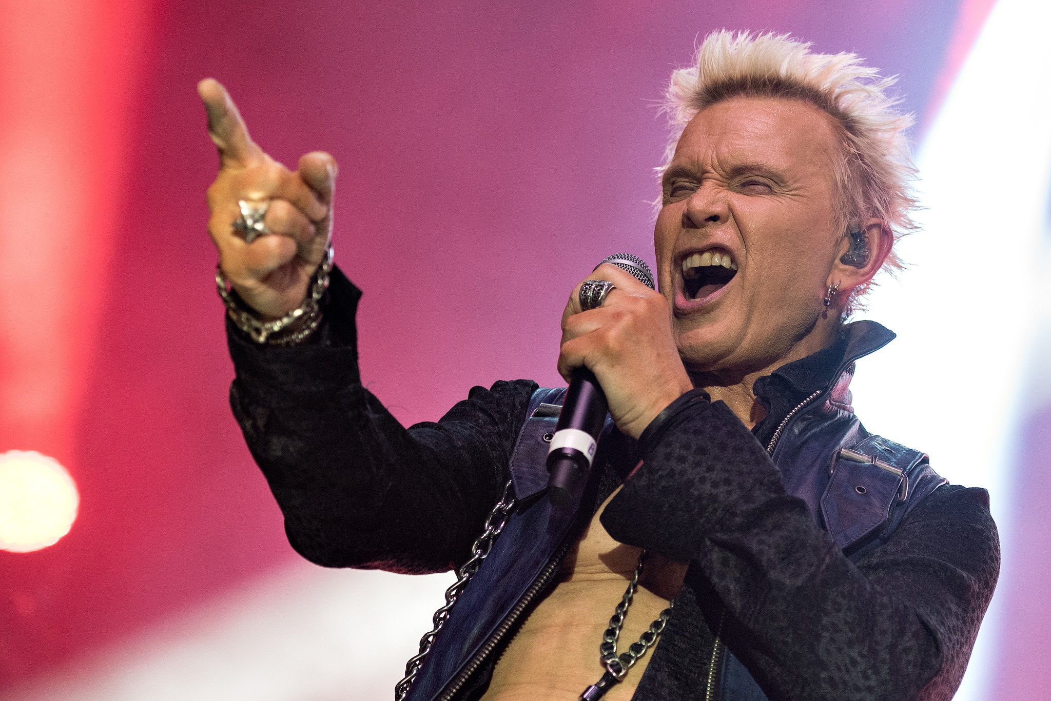 Billy Idol no Pavilhão Pacaembú, em São Paulo. Crédito: Leca Suzuki