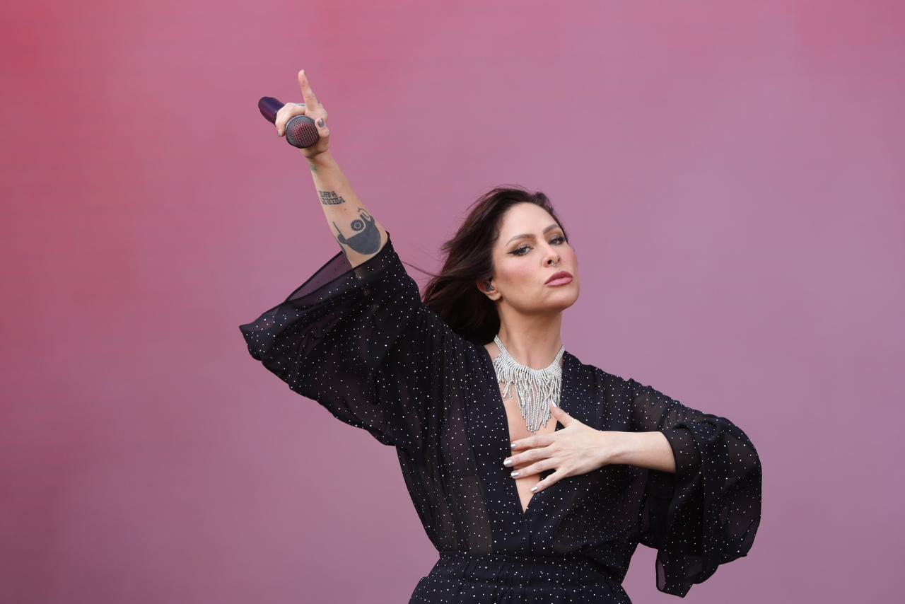 Pitty se apresenta no Lollapalooza Brasil 2023. Crédito: Renan Facciolo
