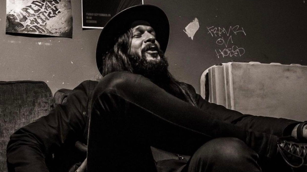 Entrevista Shawn James a arte de encontrar beleza em meio ao caos (e