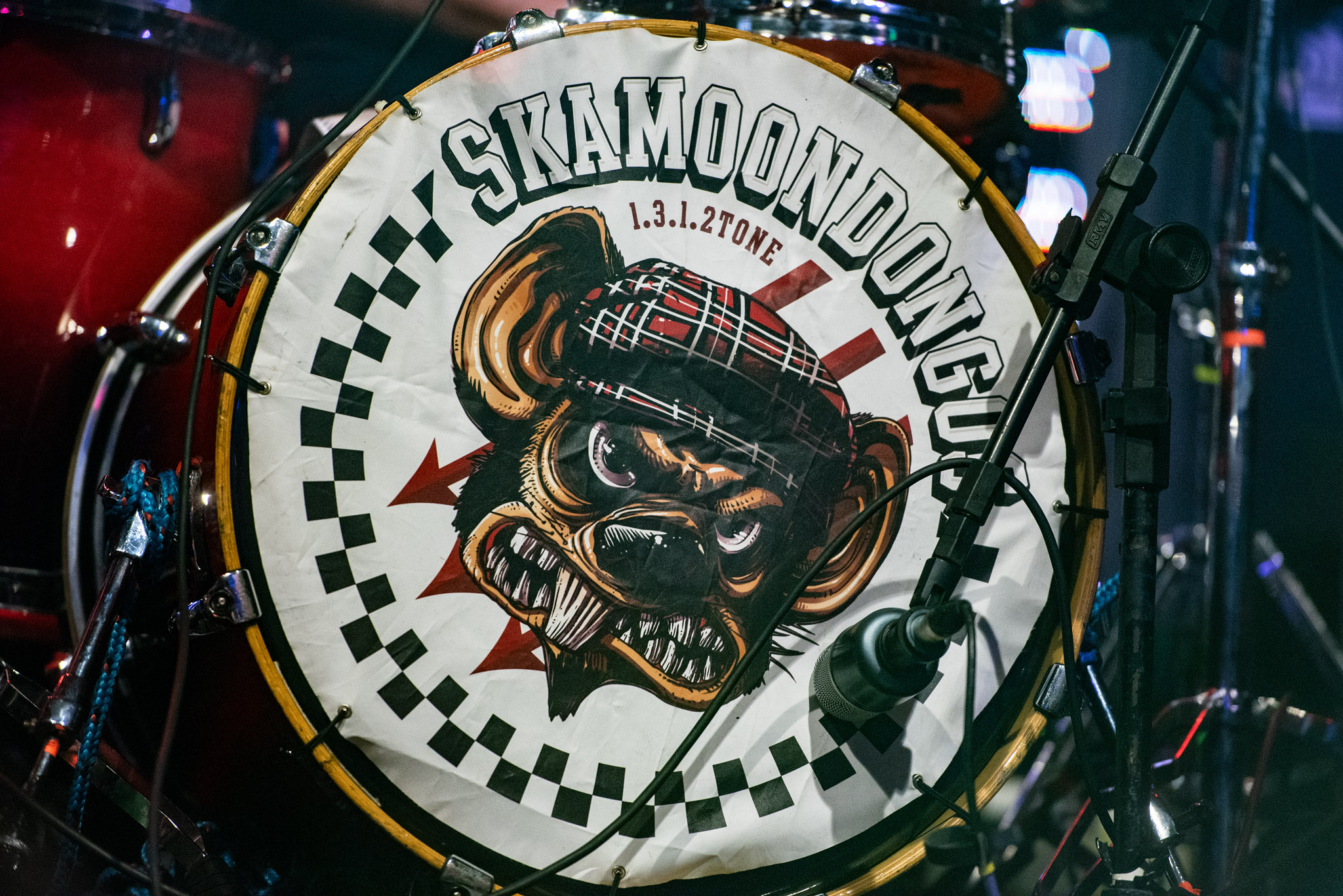 Skamoondongos abrindo para Toy Dolls no Carioca Club em São Paulo. Crédito: Leca Suzuki