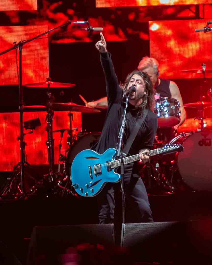 Foo Fighters chega ao Brasil com show em Curitiba antes do The