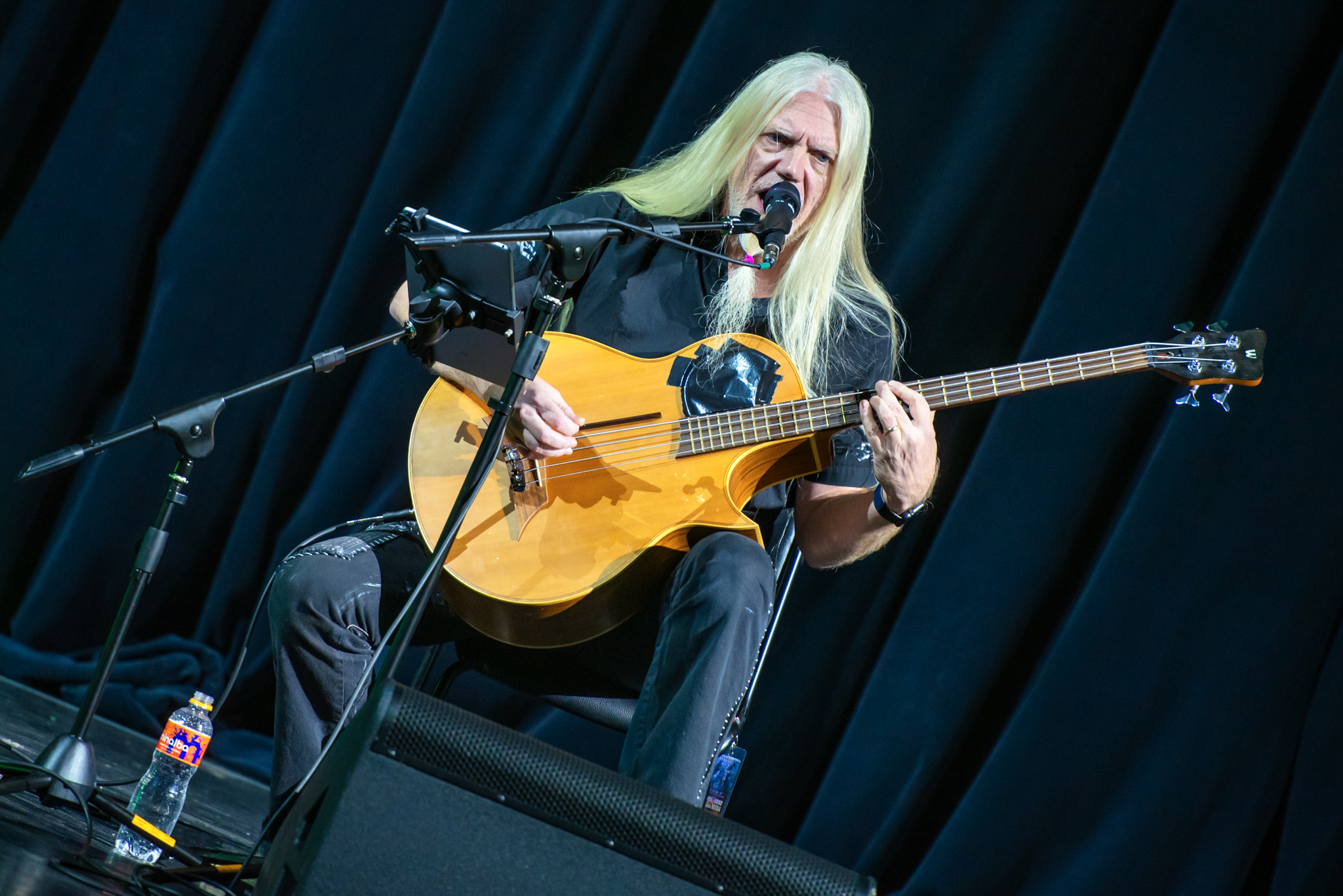 Six Strings and a Voice com a Anneke van Giesbergen e o Marko Hietala. Crédito: Leca Suzuki