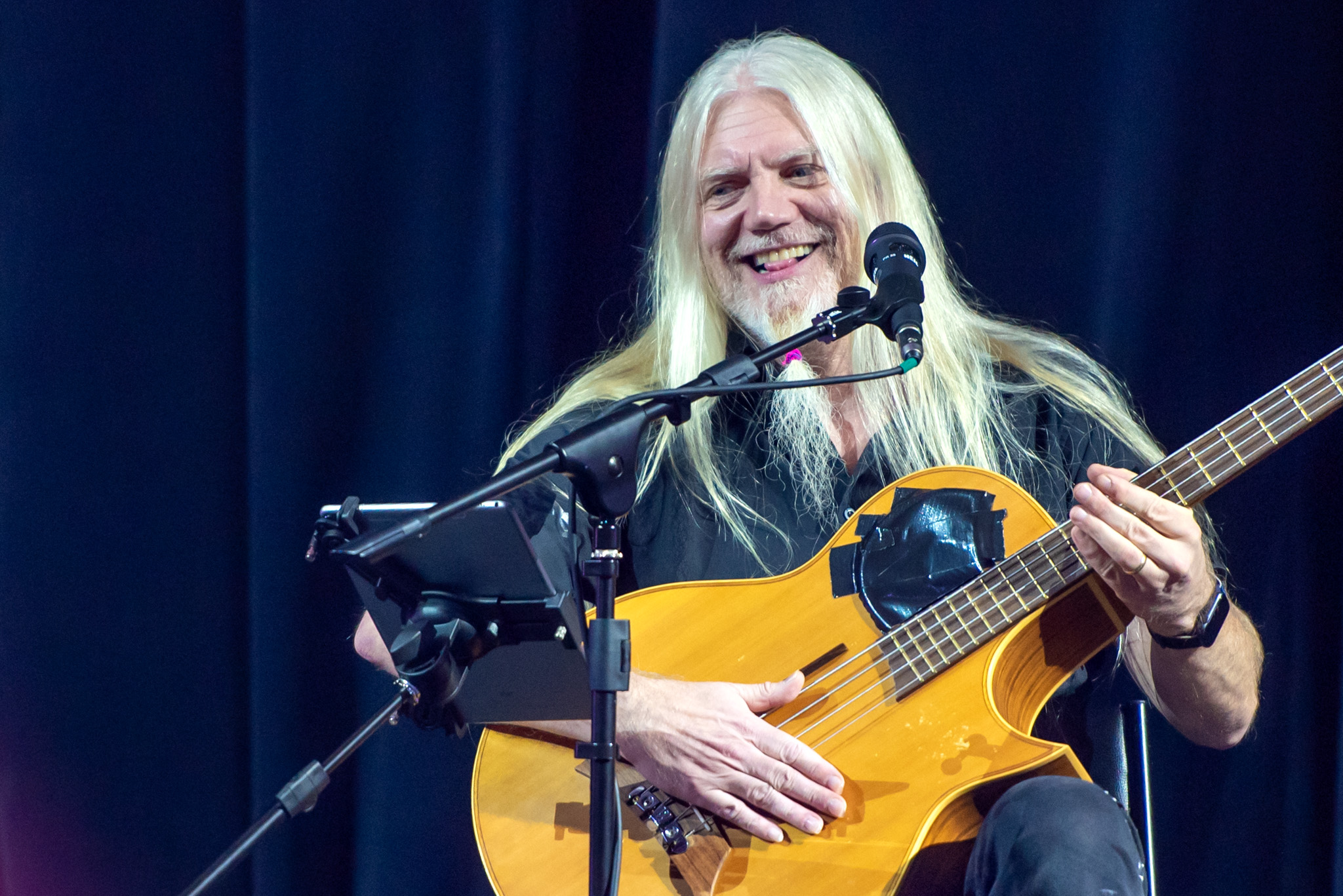 Six Strings and a Voice com a Anneke van Giesbergen e o Marko Hietala. Crédito: Leca Suzuki