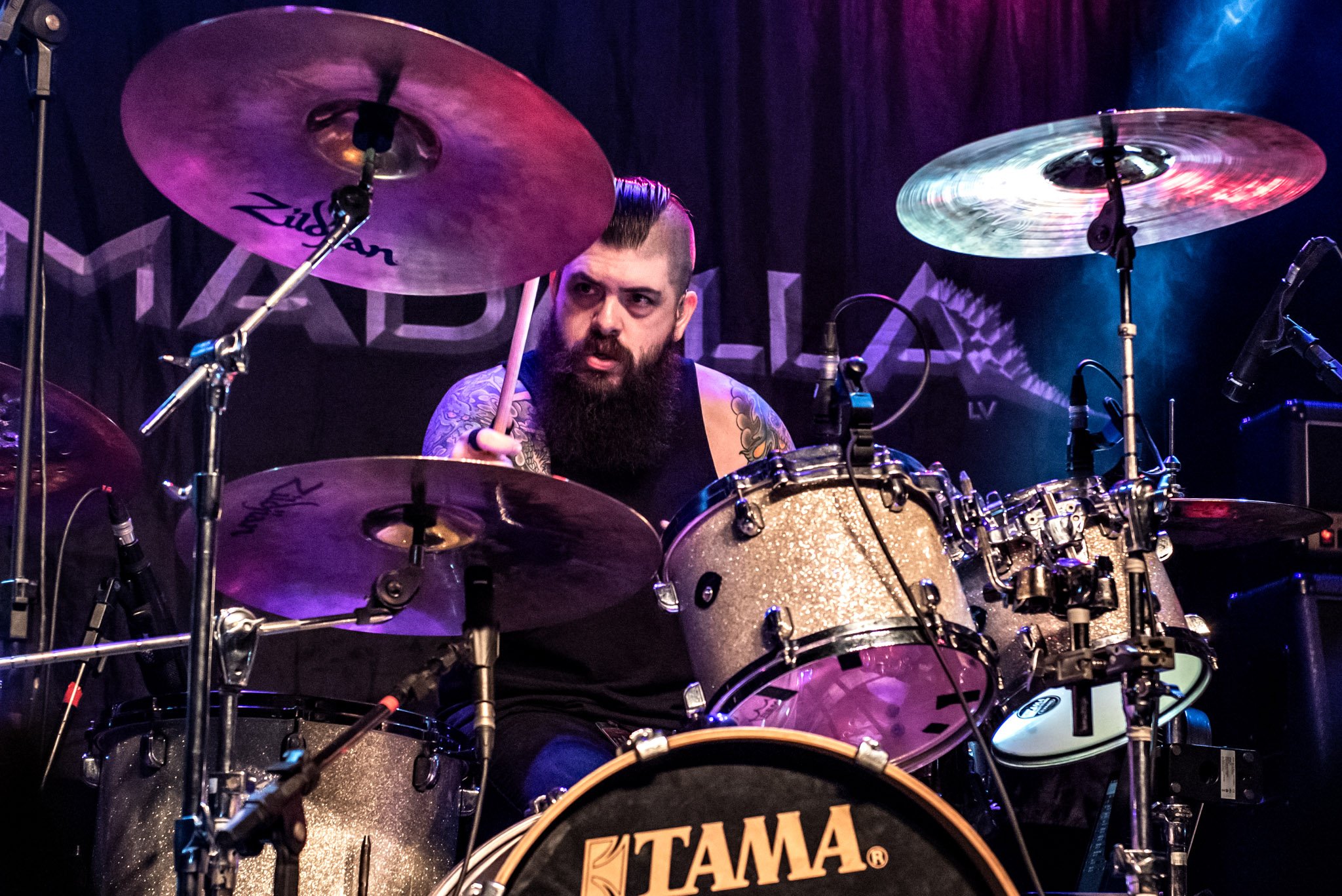 Madzilla abrindo para o Saxon em São Paulo. Crédito: Leca Suzuki