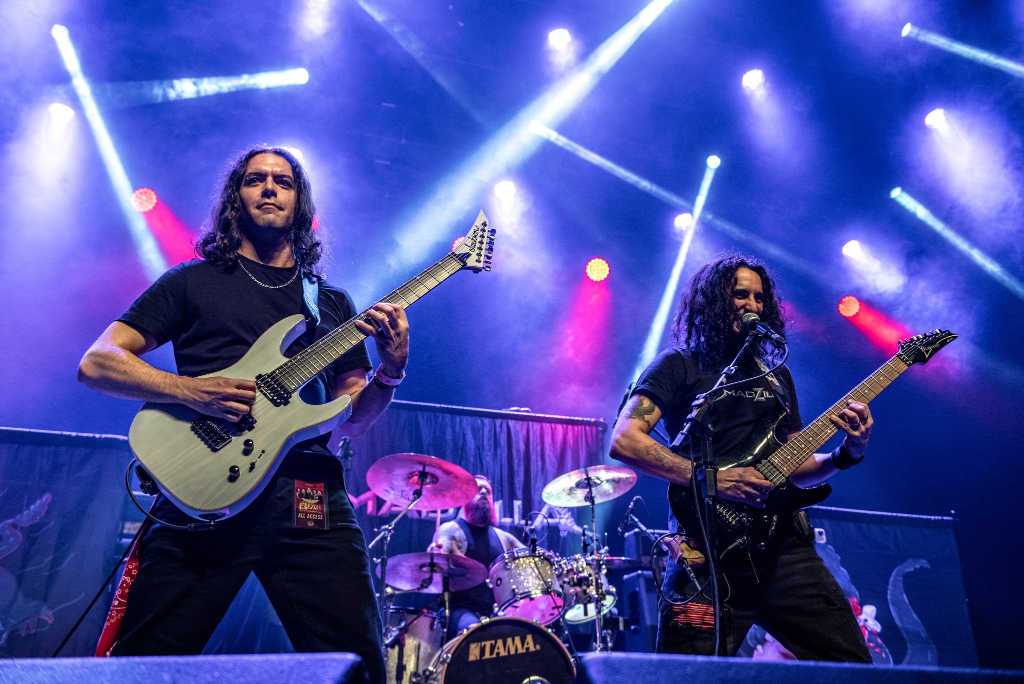 Madzilla abrindo para o Saxon em São Paulo. Crédito: Leca Suzuki