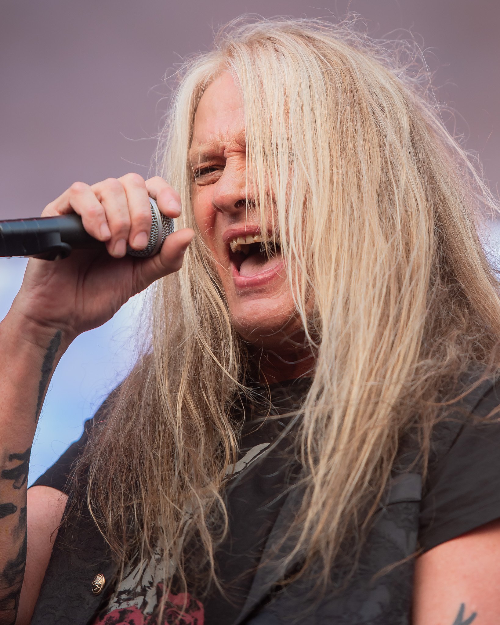 Sebastian Bach no Summer Breeze 2024. Crédito: Leca Suzuki