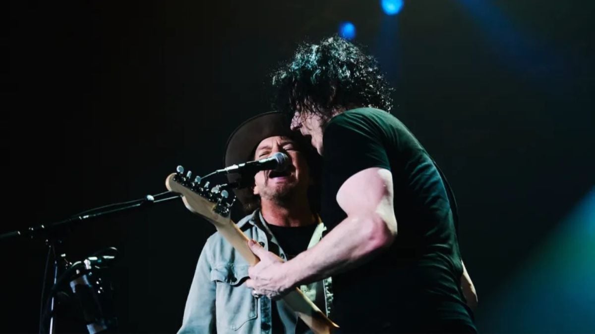 Eddie Vedder and Jack White rock show in Tokyo with “Rockin' in