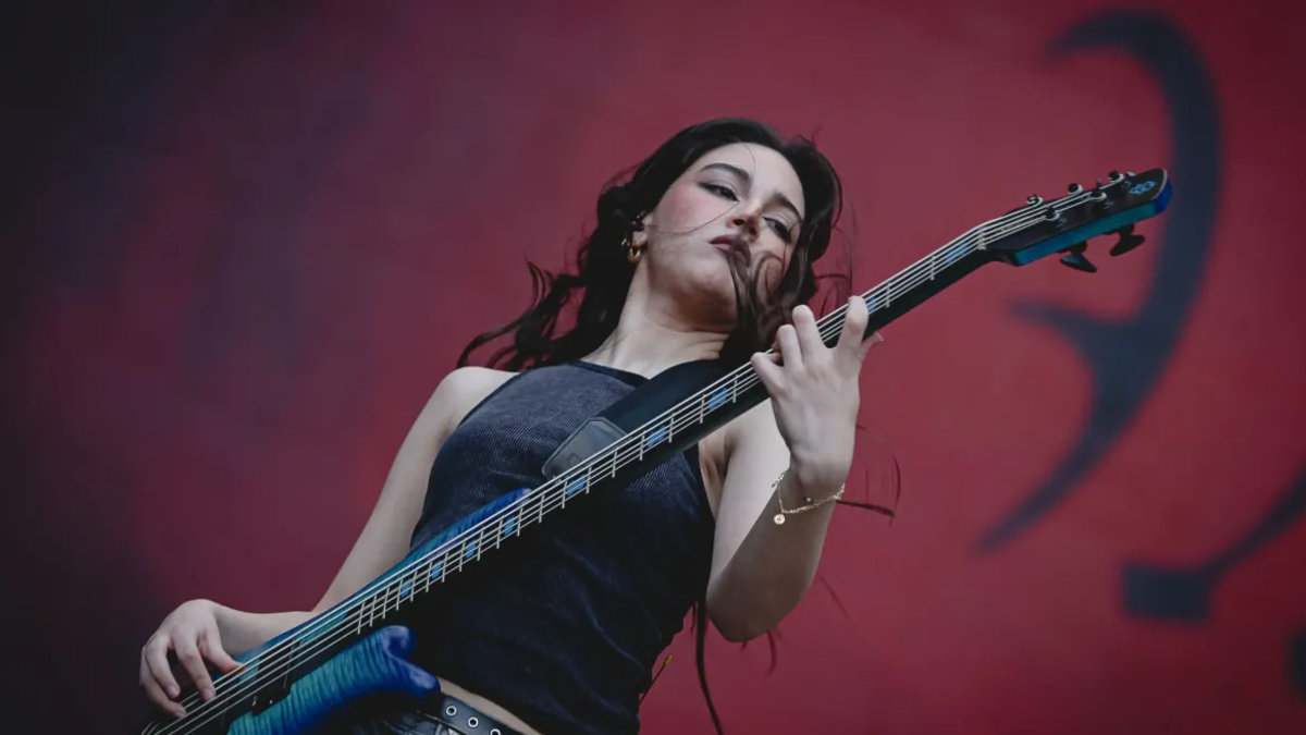 The-Warning-no-Punk-is-Coming-