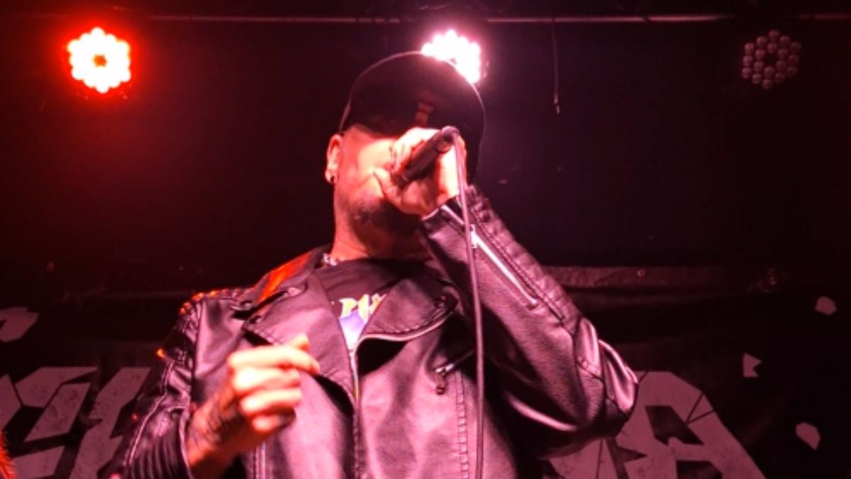 Tim “Ripper” Owens diz que foi “apagado” do Judas Priest