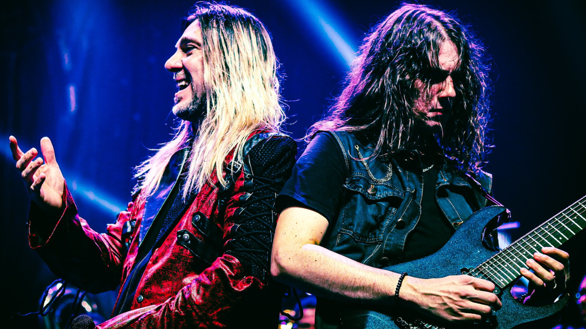 Edu Falaschi apresenta show especial em São Paulo
