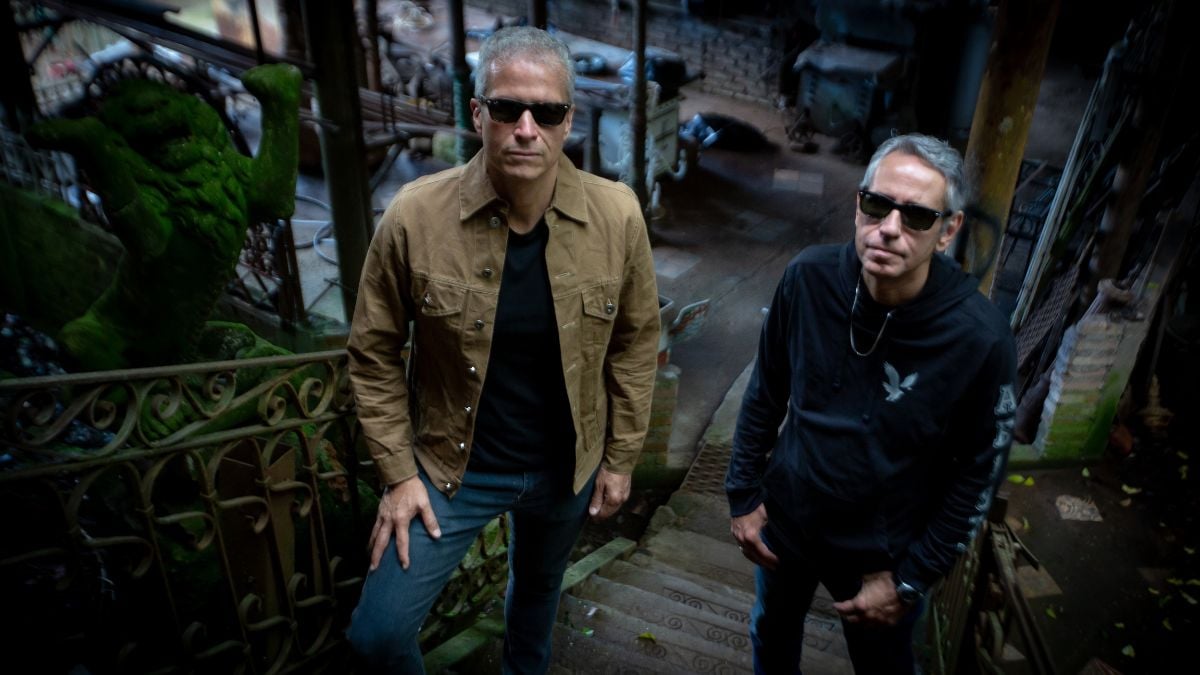 SILVER resgata o rock dos anos 90 no EP de estreia ‘Turn Around’