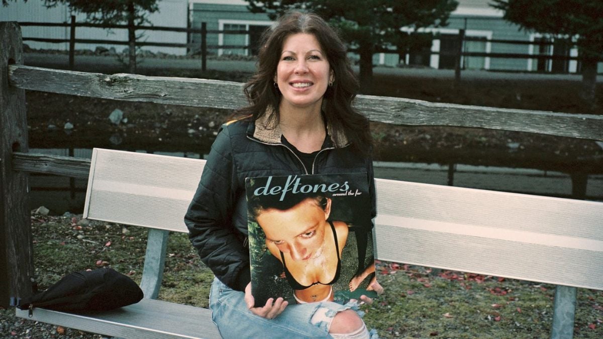 Quem é a mulher da capa de ‘Around the Fur’, do Deftones?