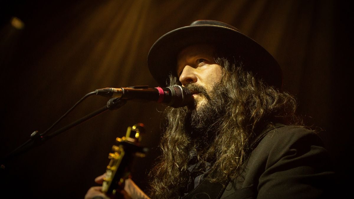 Sob um rito de passagem, Shawn James lança seu oitavo álbum, ‘Passage’