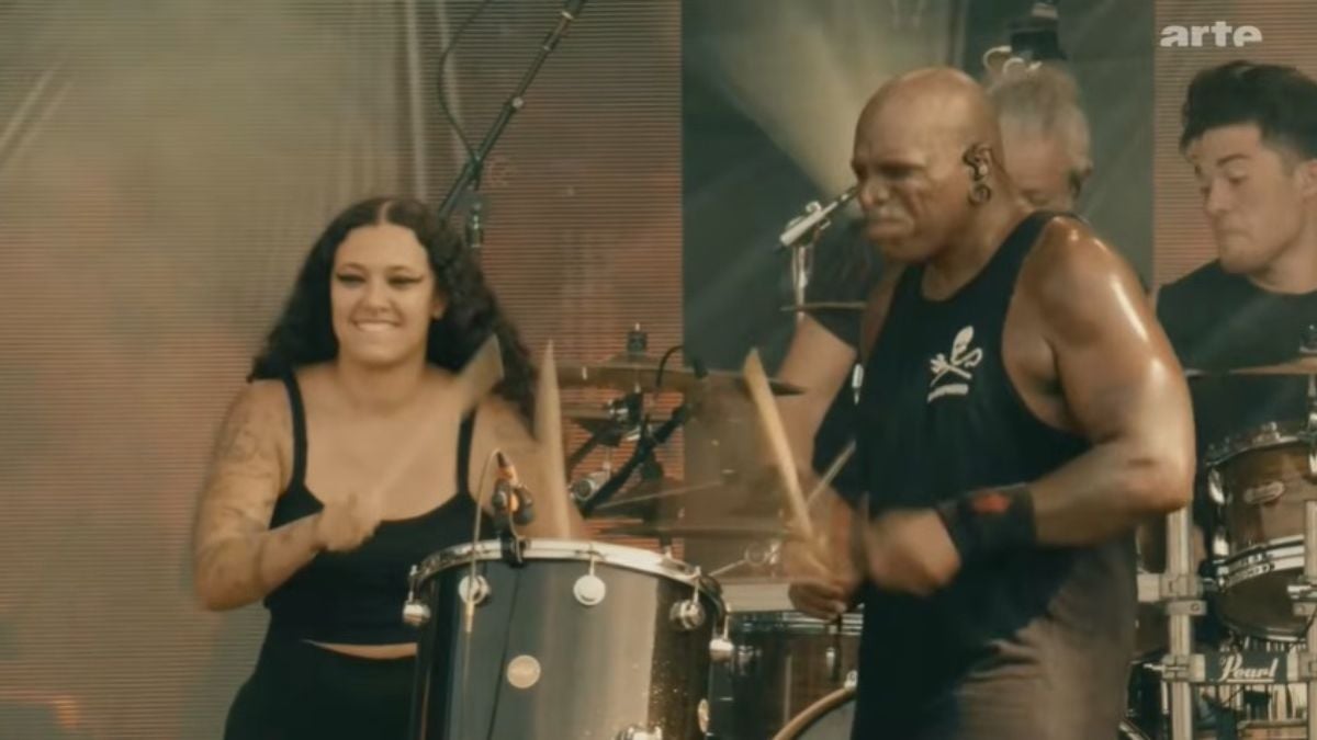 Sepultura convida Alissa White-Gluz, Crypta e mais em show no Hellfest