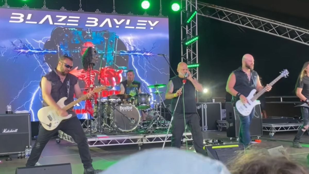 Steve Harris assiste show de Blaze Bayley no EddFest, festival do Iron Maiden