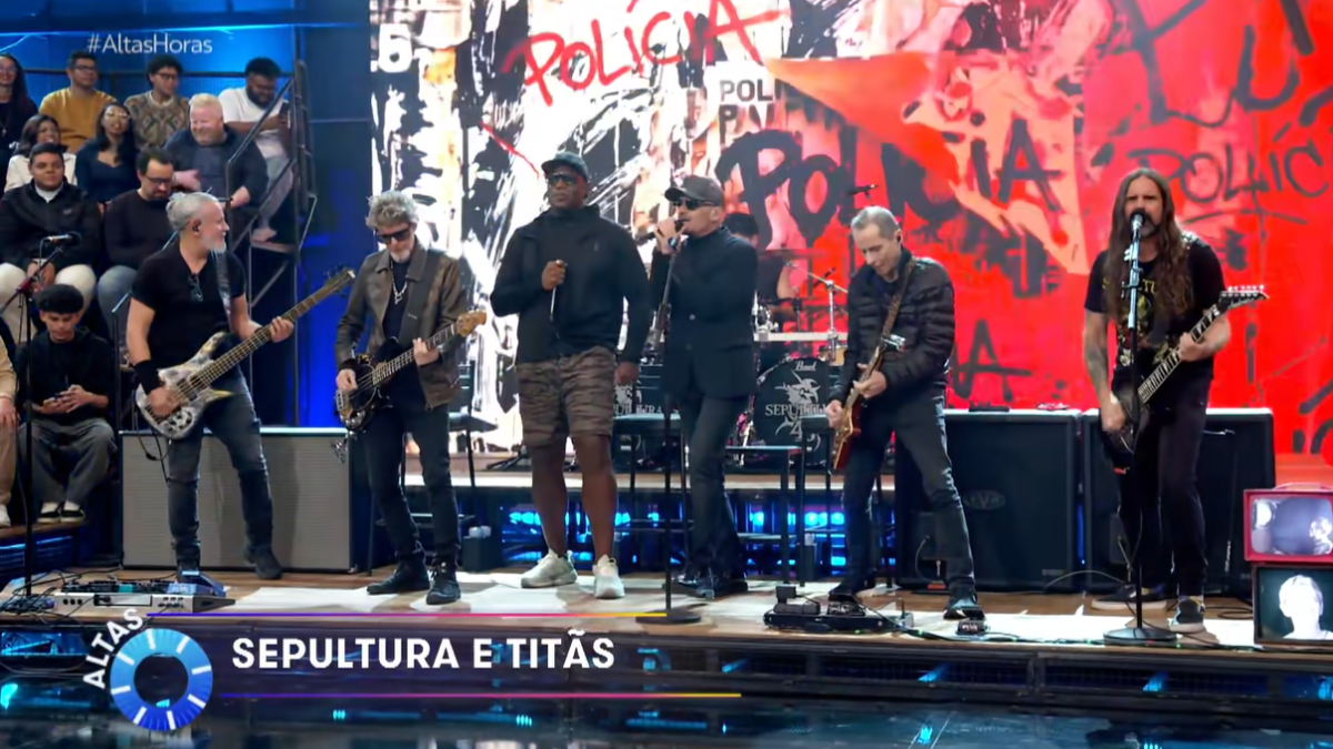 Sepultura e membros do Titãs tocam clássico “Polícia” no Altas Horas