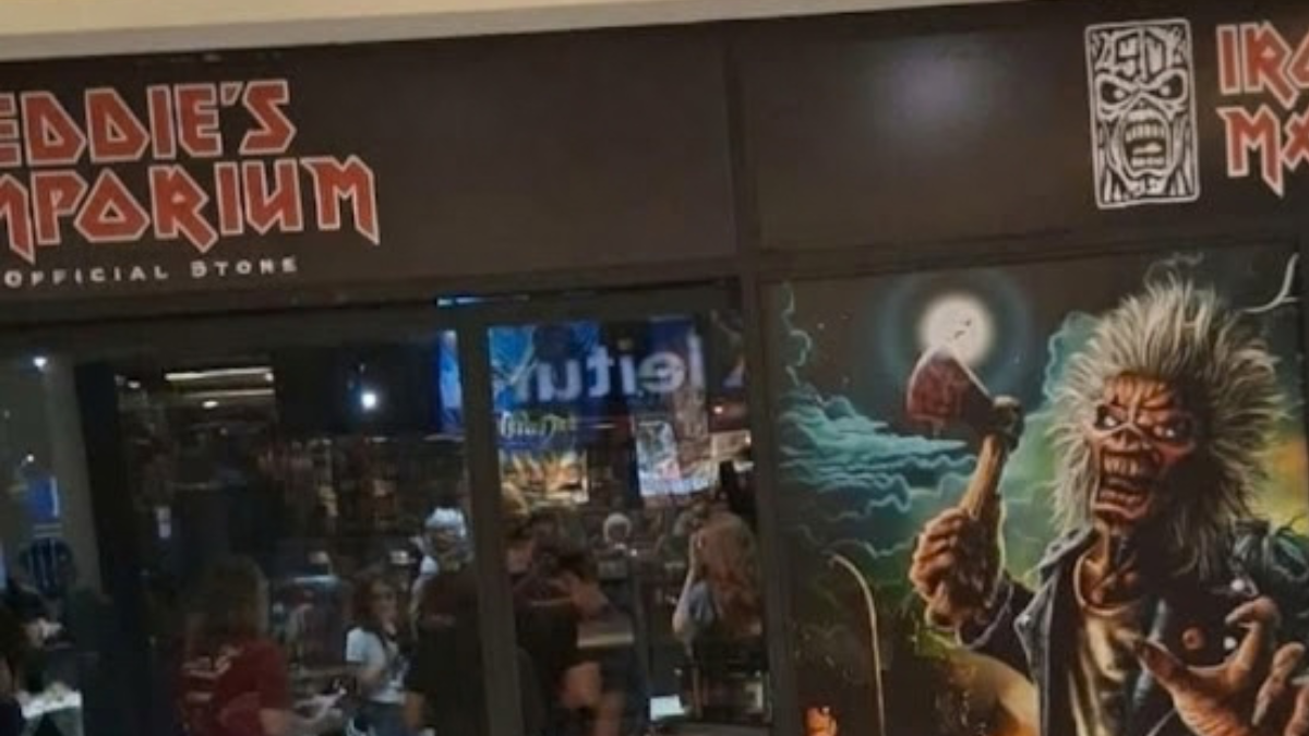 Loja do Iron Maiden em SP tem itens que variam entre R$ 30 a R$ 2200